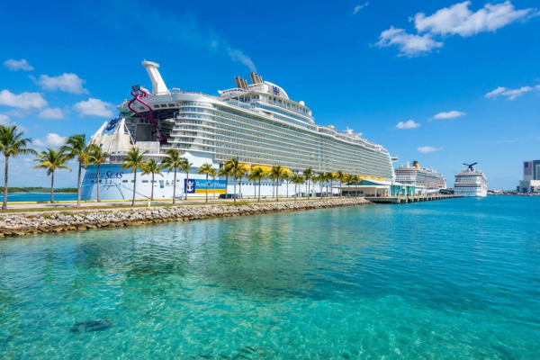 Guía de Cruceros desde Port Canaveral: Las Mejores Líneas y Rutas